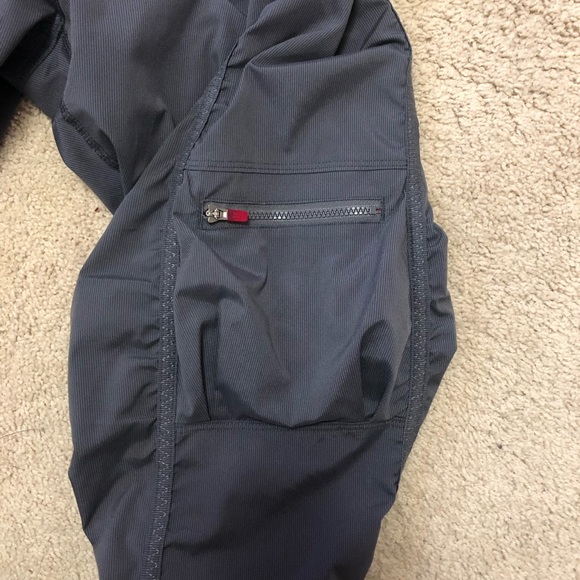 gray and pink lululemon pants - Picture 3 of 6